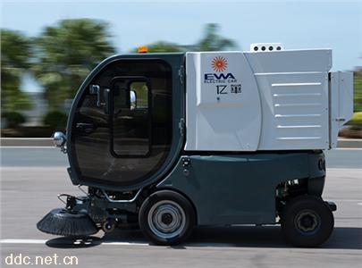  小型电动扫地车